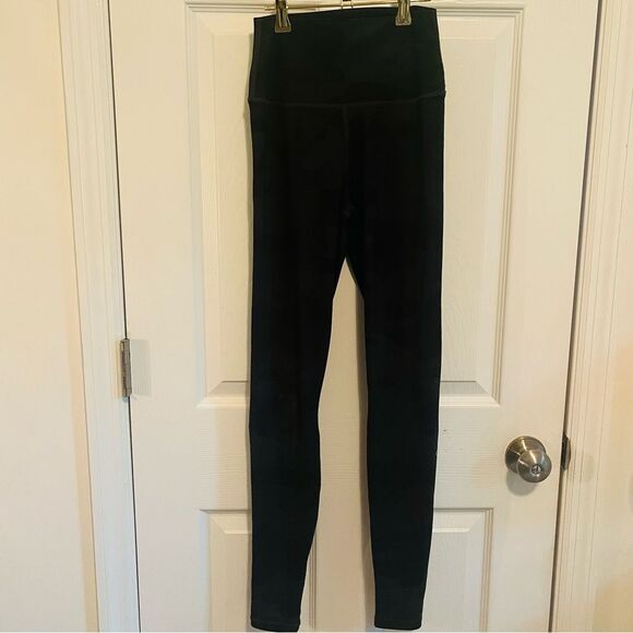 Alo Camo Leggings - Picture 6 of 7